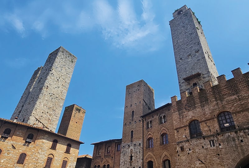 Sommer in der Toskana mit Viola Schärer Sommer in der Toskana mit Viola Schärer 1