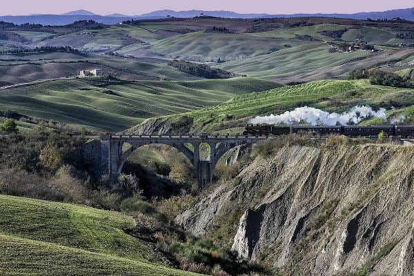 Romantisme des trains à vapeur en Toscane 1
