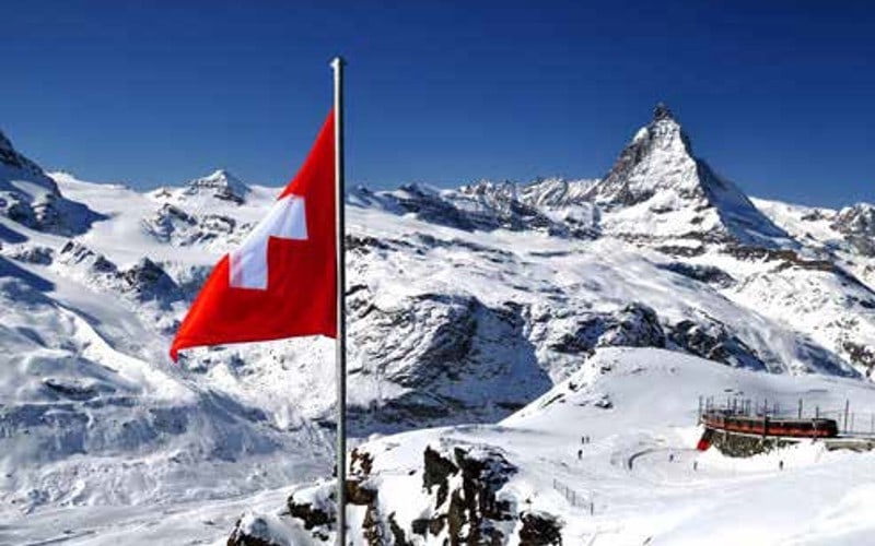 Wintermagie zwischen Matterhorn & Mont Blanc 1